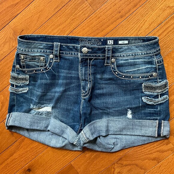 Miss Me Shorts - Picture 1 of 2